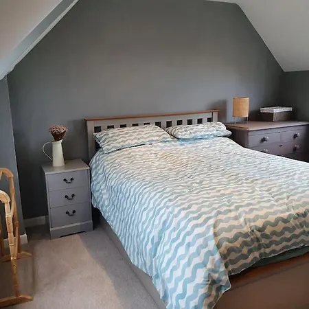 Countryside 3 Bed Detached Cottage Royal Wootton Bassett Exterior photo